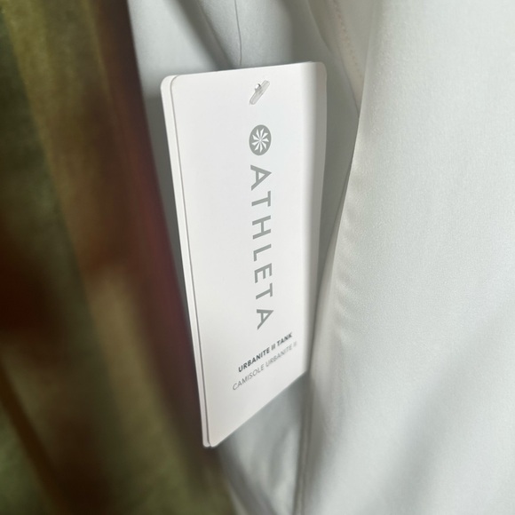 NWT Athleta Urbanite ll Tank - Picture 4 of 5